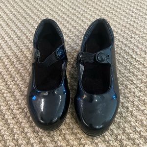 Girls Leo black patent tap shoes sz 13